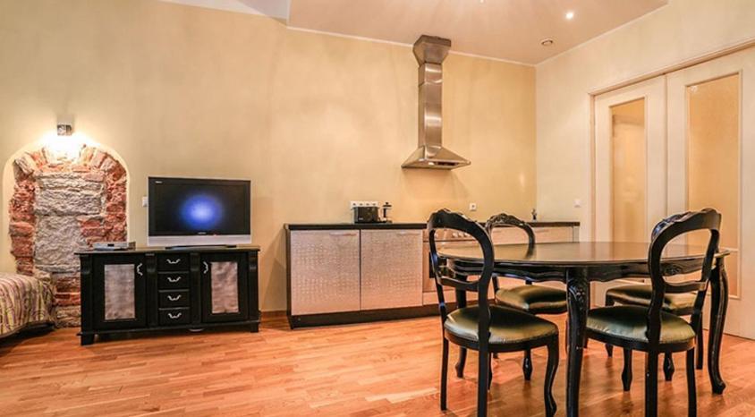 Cozy Apartment In Old Town Таллінн Номер фото
